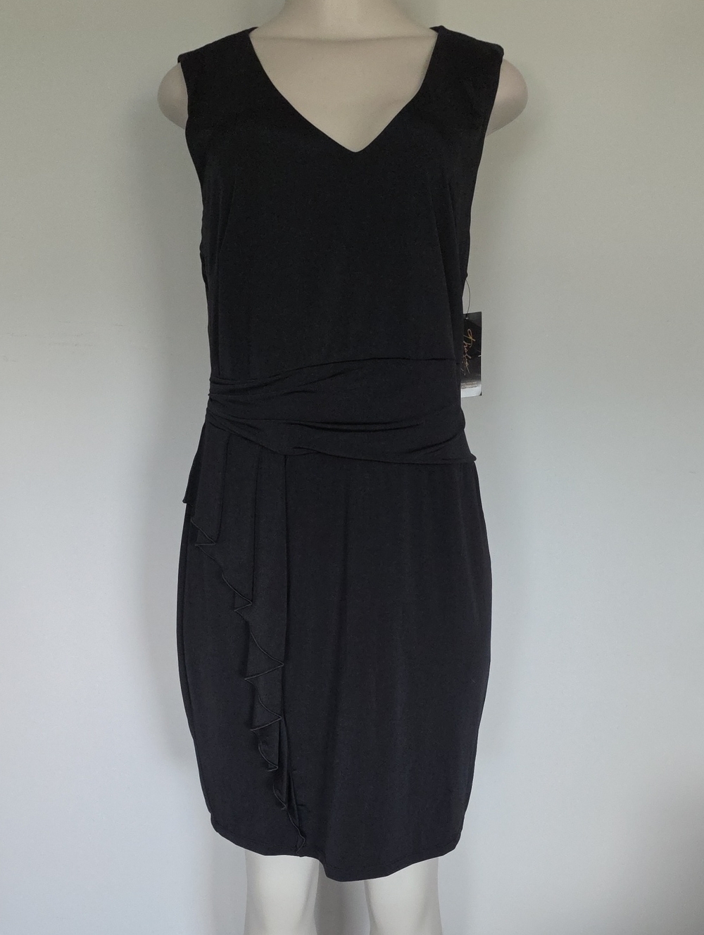 Thalia Sodi black sleeveless Los Cabos keyhole back dress-L